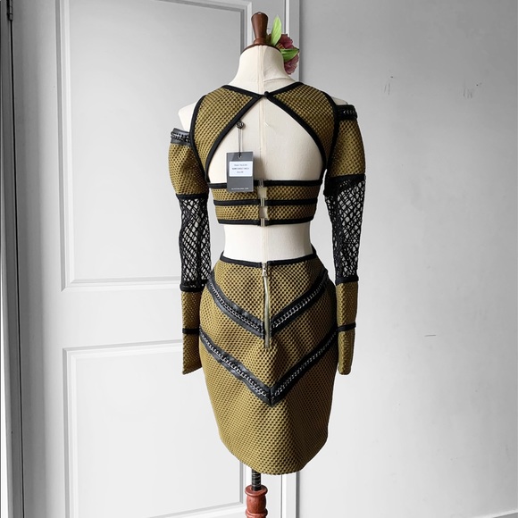 ELIYA THE LABEL Dorset Cut Out Chain Dress - Picture 6 of 13